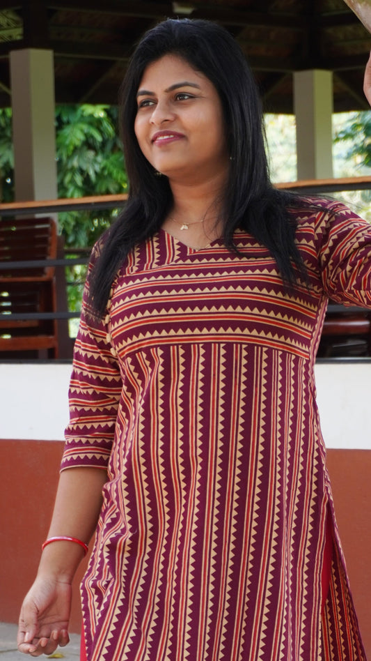 Purple Cotton Kurta with Zig Zag Pattern image 2