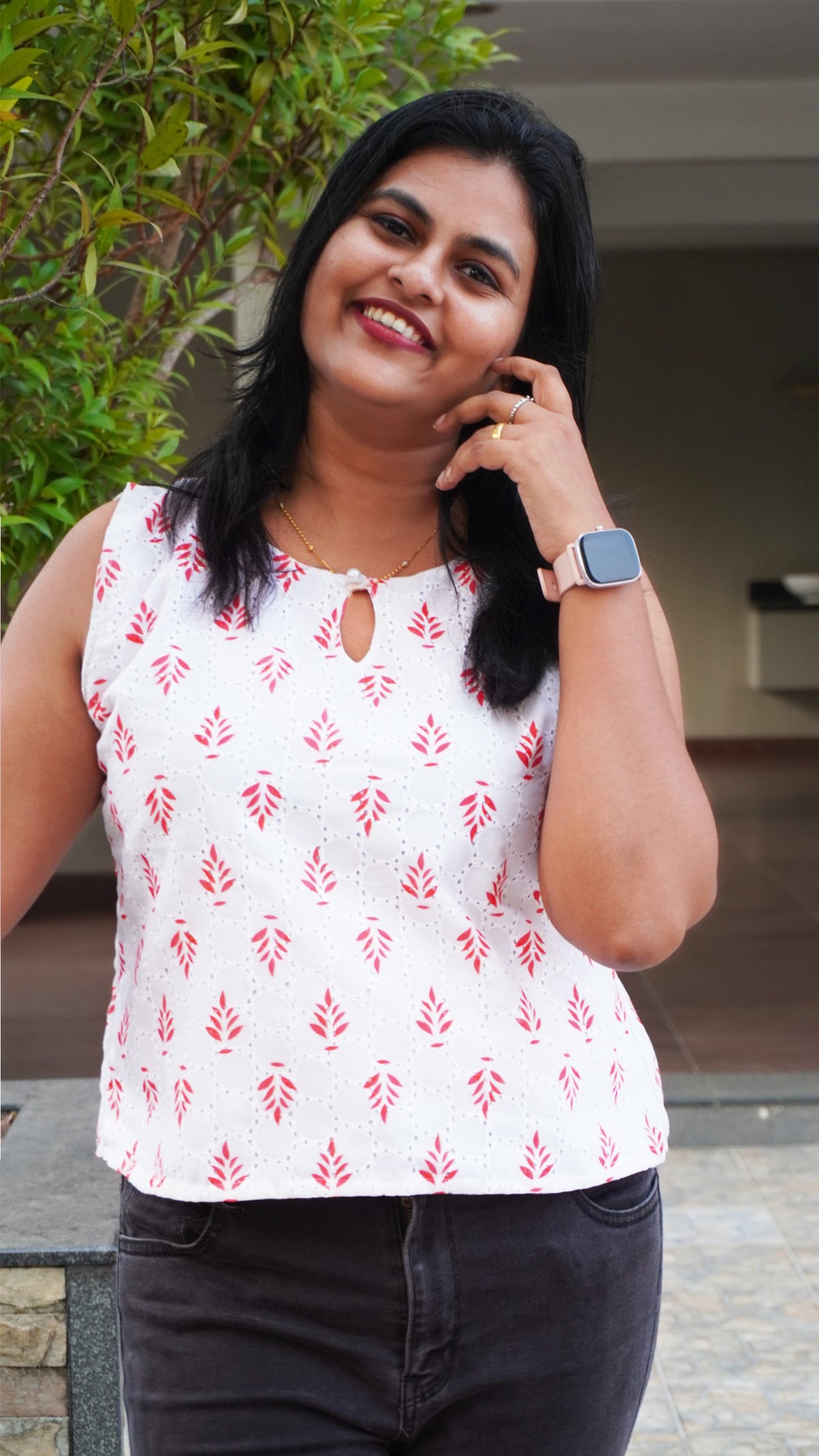 White and Red Sleeveless Hakoba Top image 2