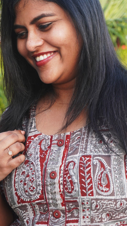 Grey and Red Printed Jaipuri Cotton Kurta image 3