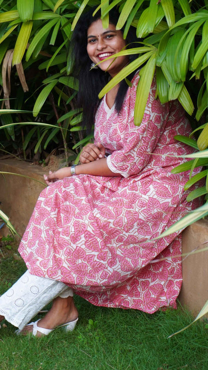 Pinkish Red and White Kurti with Leaves Design and Crochet lace image 3