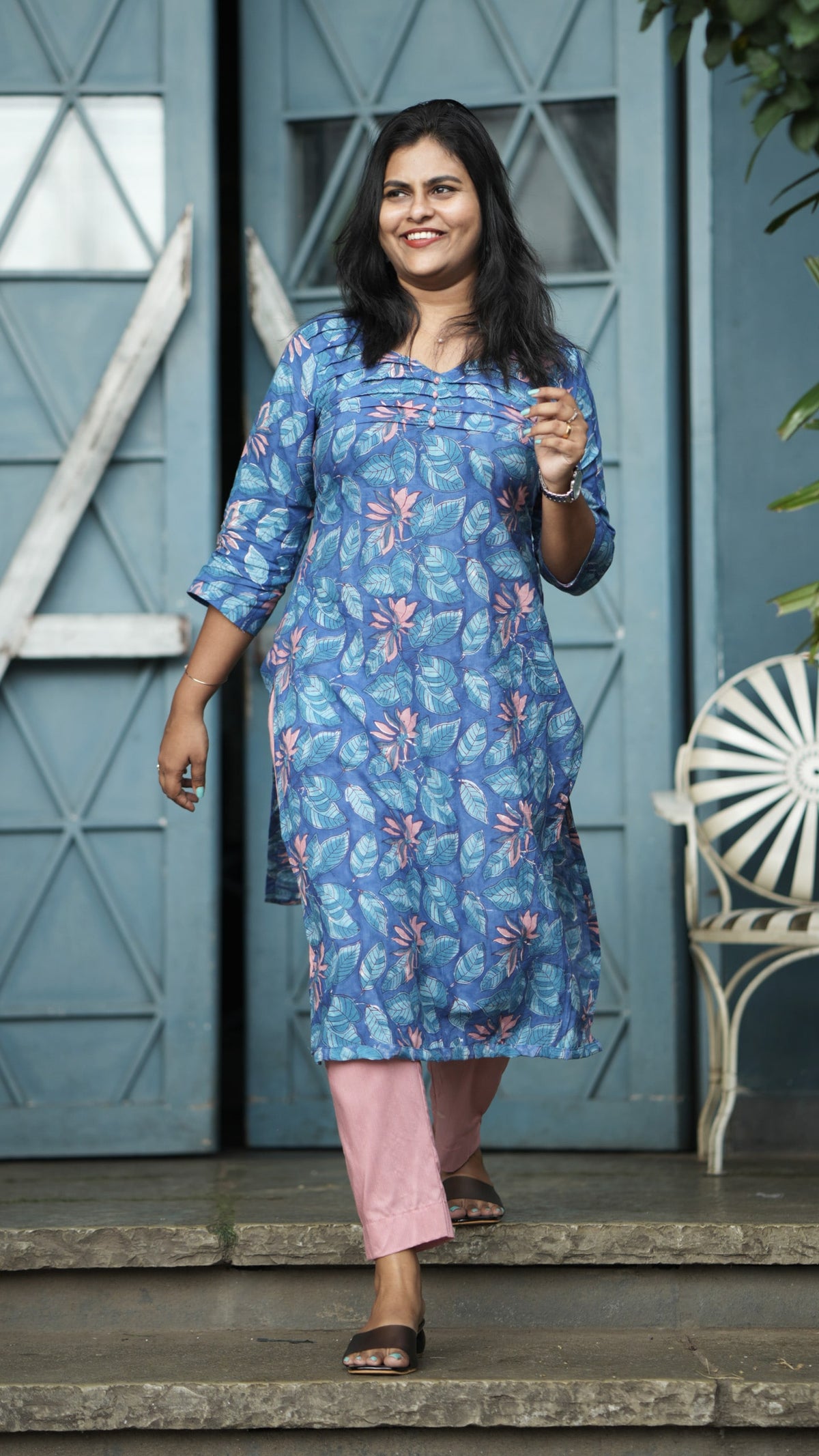 Blue and Pink Floral Cotton Kurta image 0