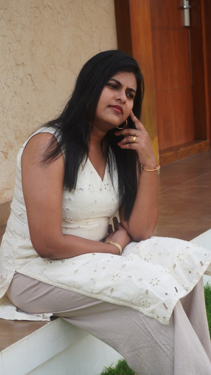 Off-White Premium Hakoba Sleeveless Kurti