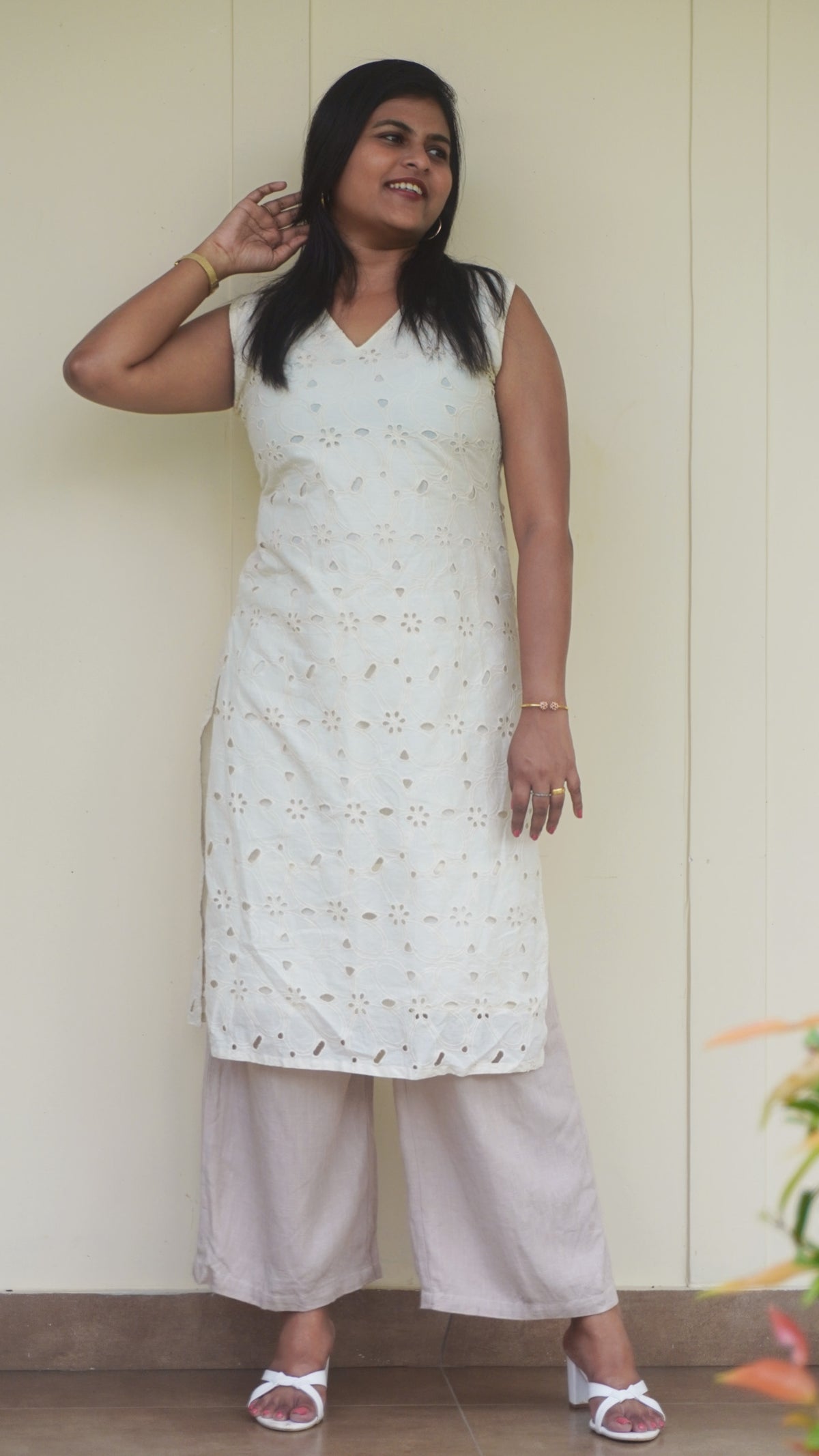 Off-White Premium Hakoba Sleeveless Kurti