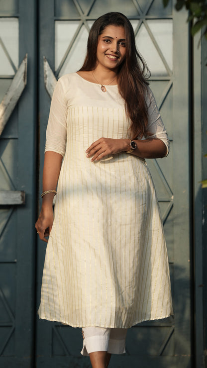 Yarned Cotton Kerala Kasav Kurta