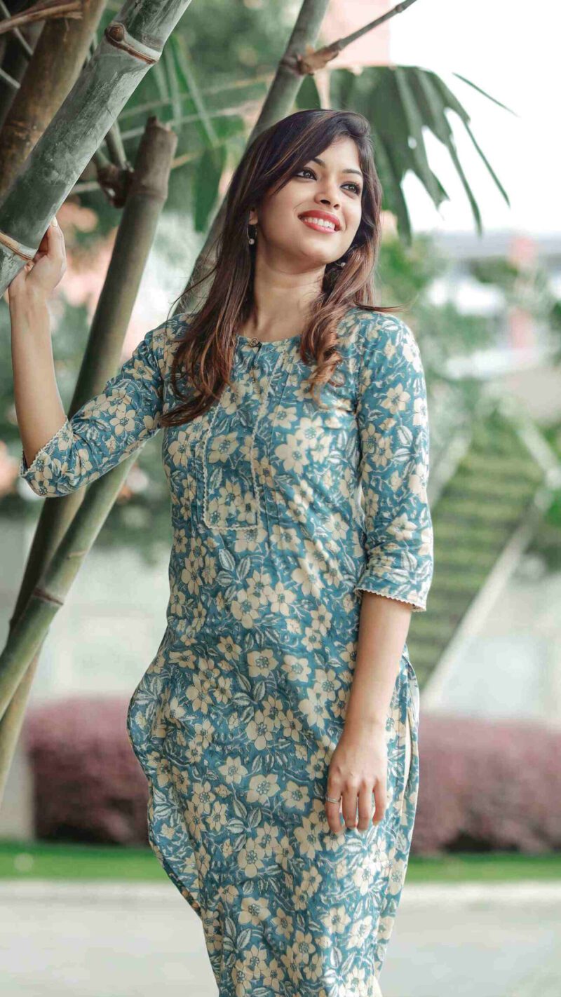 Blue-and-beige-kurti-rangh-11-04