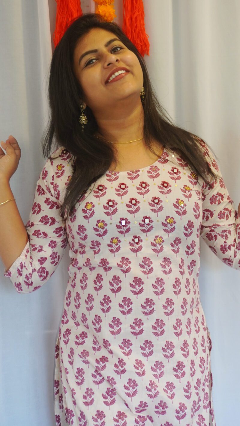 white-and-pinkish-red-hand-embroided-kurti_rangh