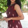 maroon-ikat print-cotton-sleeveless-kurti